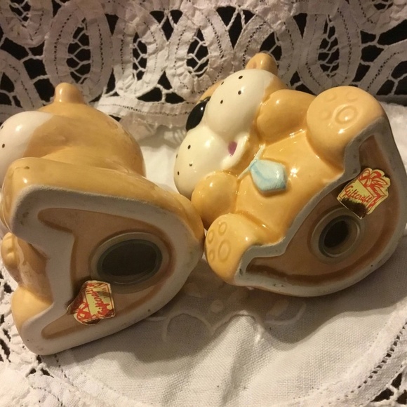 Vintage Bear boy and girl  salt and pepper shakers by Giftcraft, made in Taiwan - Picture 9 of 10